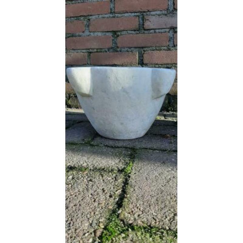Vijzel pot apothekerspot bloempot natuursteen zwaar
