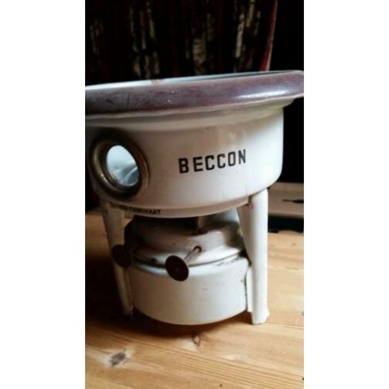 Oud pretolie stelletje. Originele beccon. Doorsnede 23 cm,
