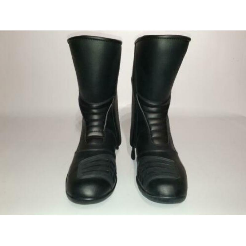 NIEUWE Booster Reivo mt 42 van € 109,95 voor € 79,95