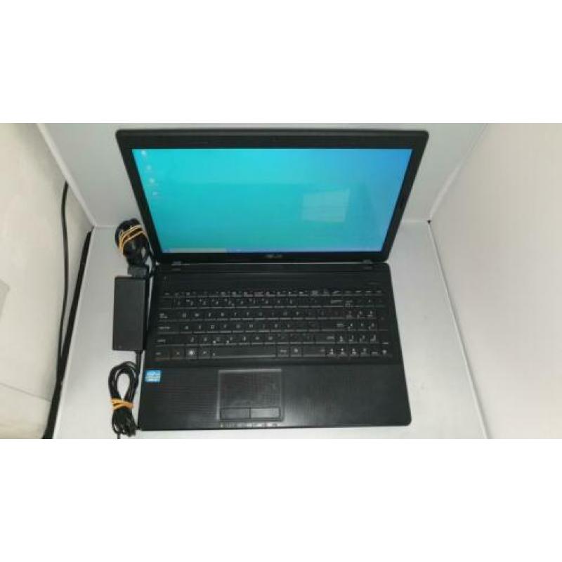 Asus X54c met lader i3 - 6GB RAM - 500GB HDD