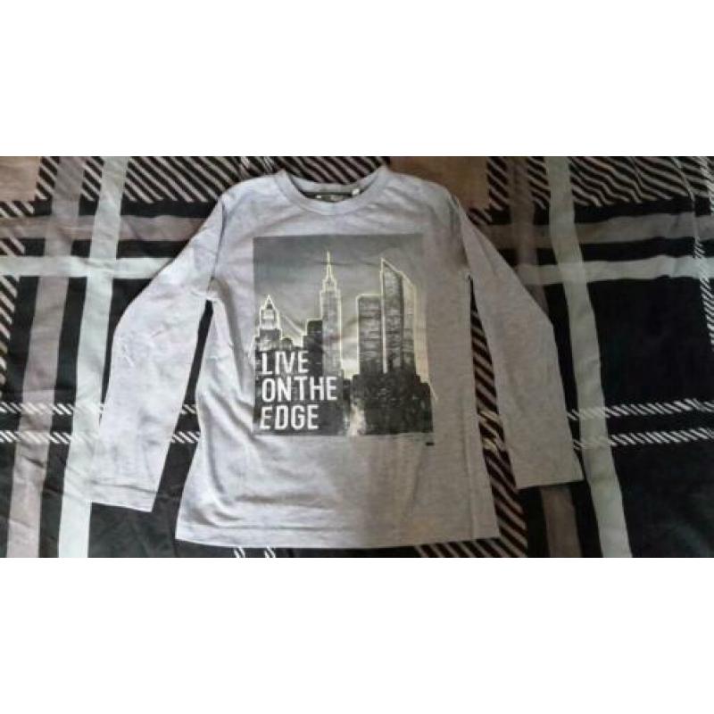 Jongenskleding maat 110/116 shirts 4 stuks