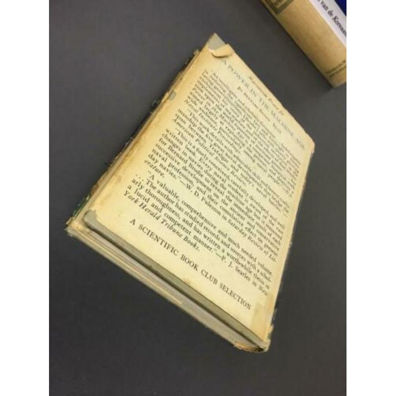 A guide to Naval strategy Brodie ~ uit 1944