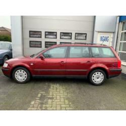 Volkswagen Passat Variant 1.9 TDI Trendline H6 apk/clima