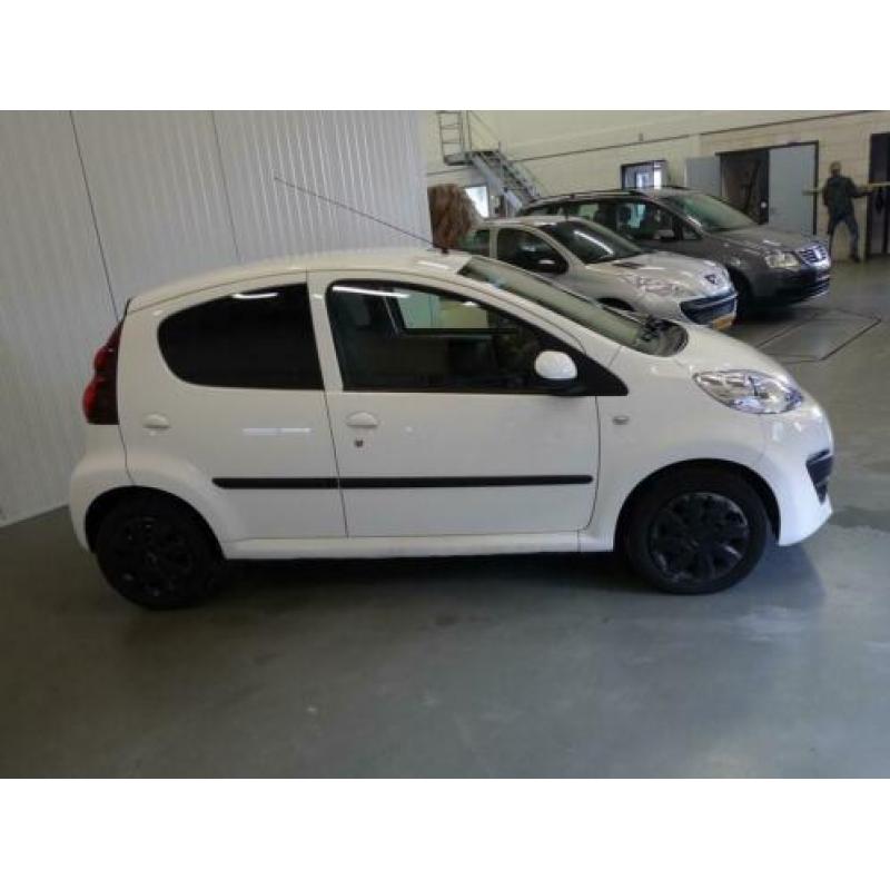 Peugeot 107 1.0 12V 68PK 5D XS