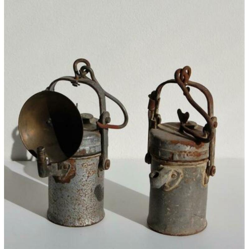 Oude carbidlamp - mijnwerkerslamp.