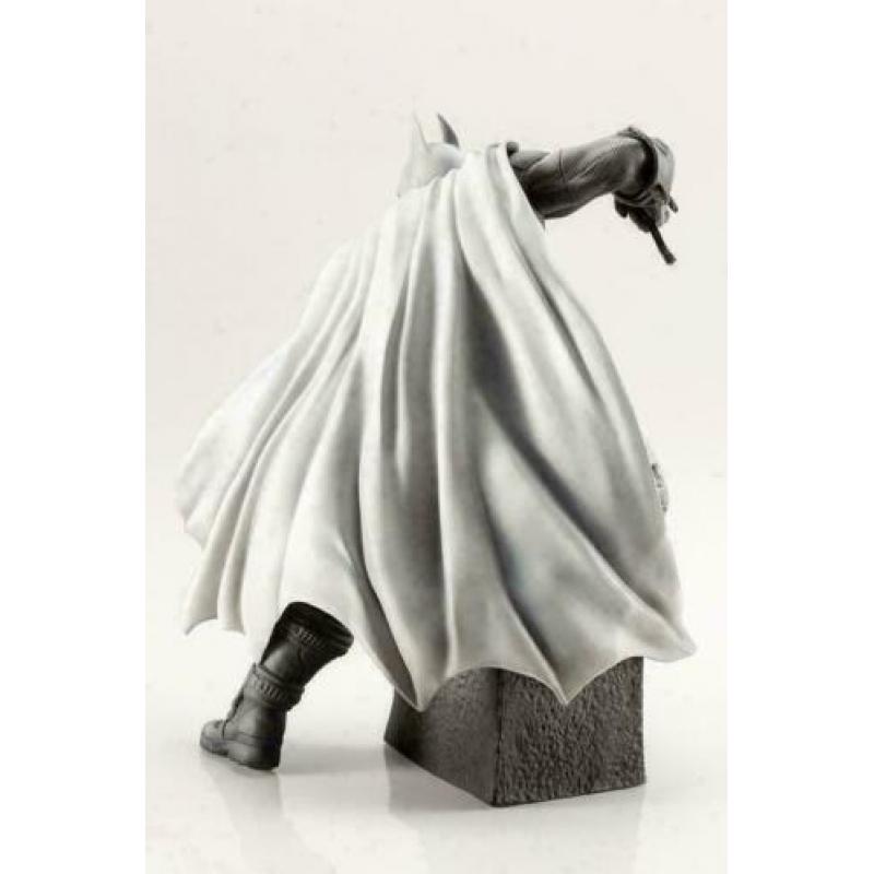 DC Comics ARTFX+ PVC Statue 1/10 Batman Arkham Series 10th A