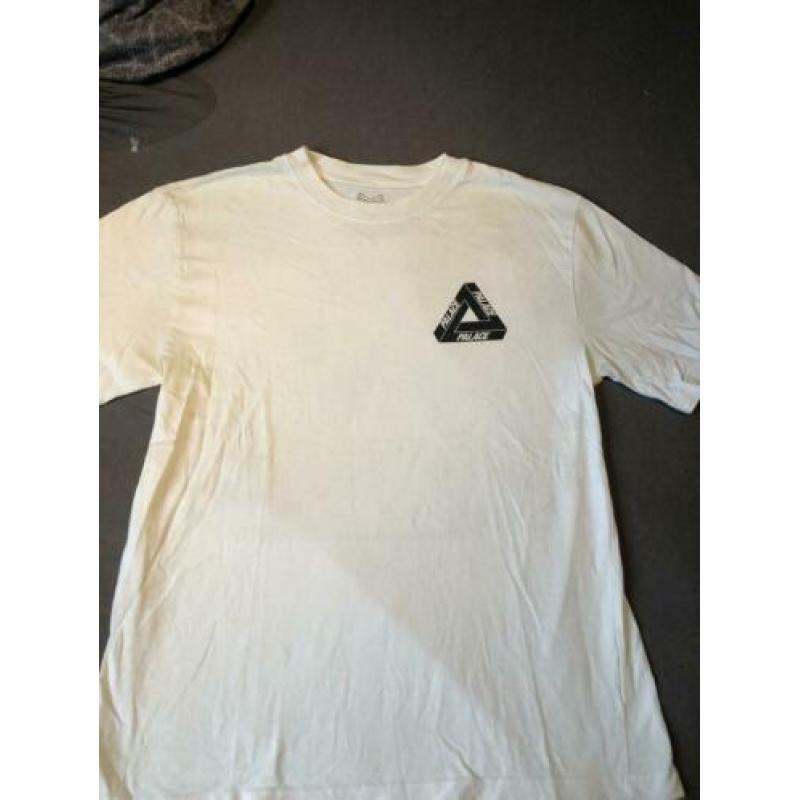 Palace tee size M