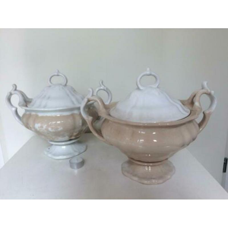 2x Petrus Regout terrine Maastrichts Wellington 33cm breed