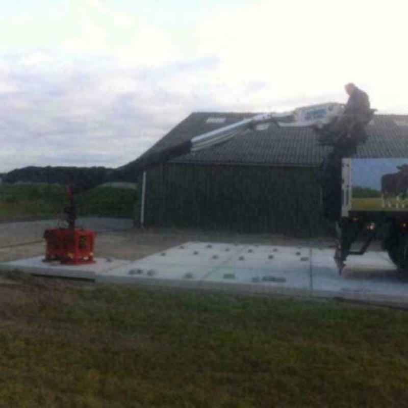 Industrie plaat gebezemd 200x200x14 betonplaat Stroef