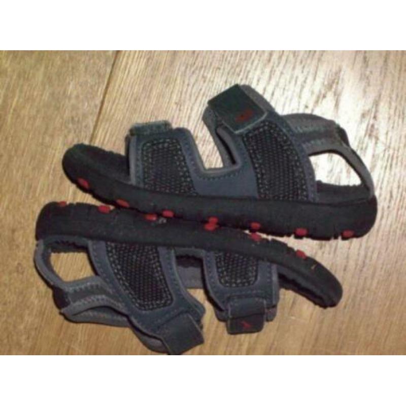 Nike sandaaltjes 22
