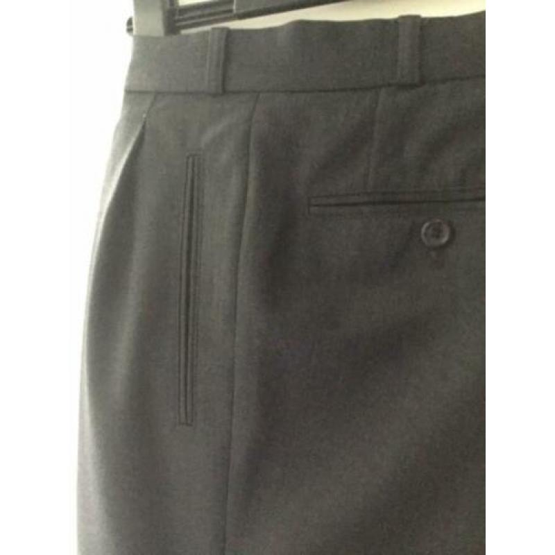 Mooie grijze BRAX bandplooi pantalon