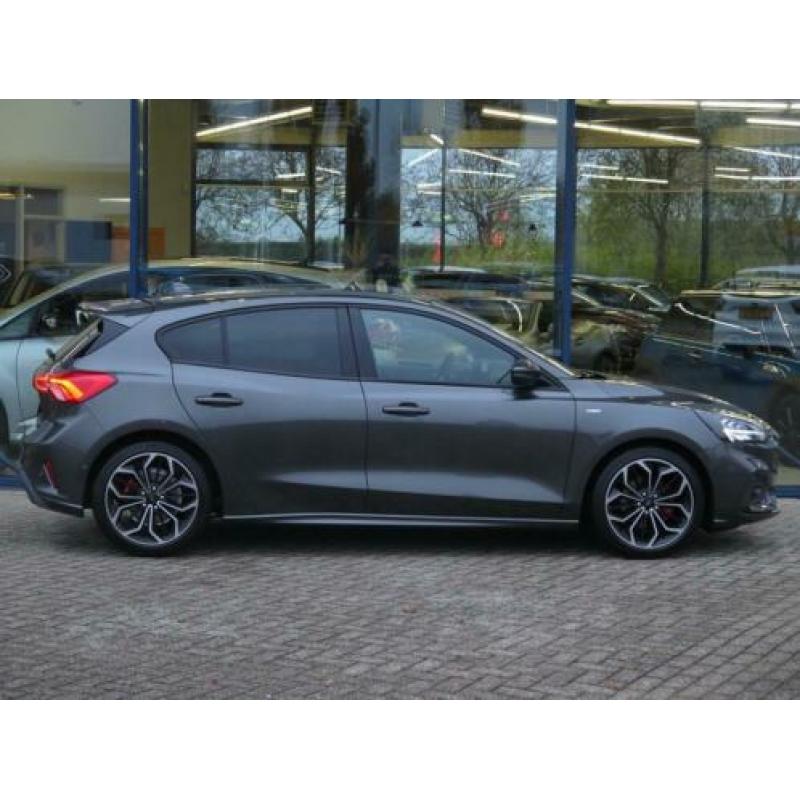 Ford Focus 1.0 ECOBOOST 125PK ST LINE BUSINESS | B&O | ADAPT