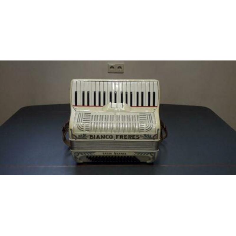 Accordeon Bianco Freres (parelmoer)