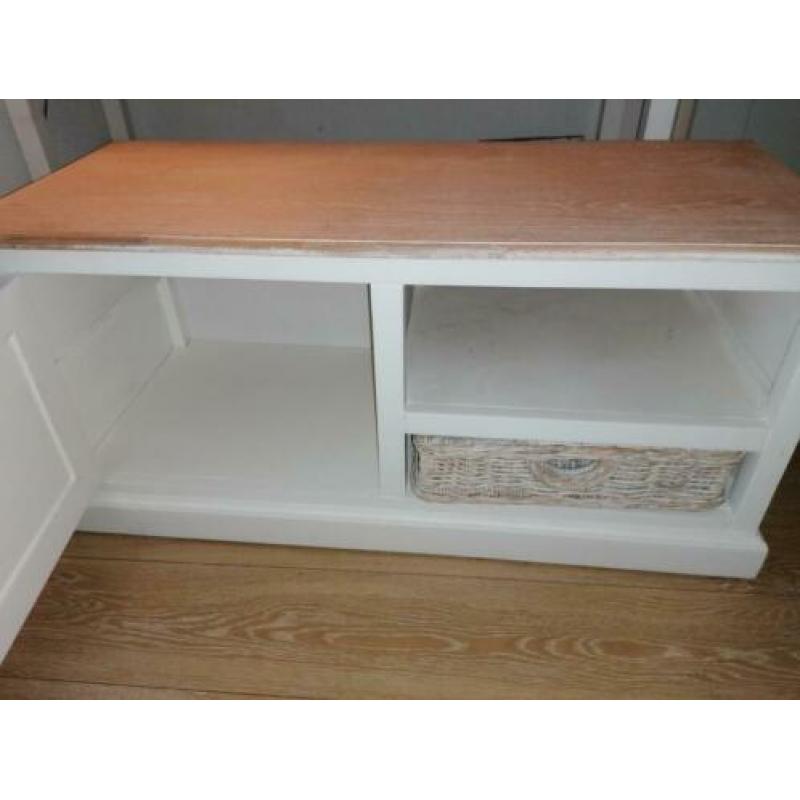 Witte landelijk tv meubel