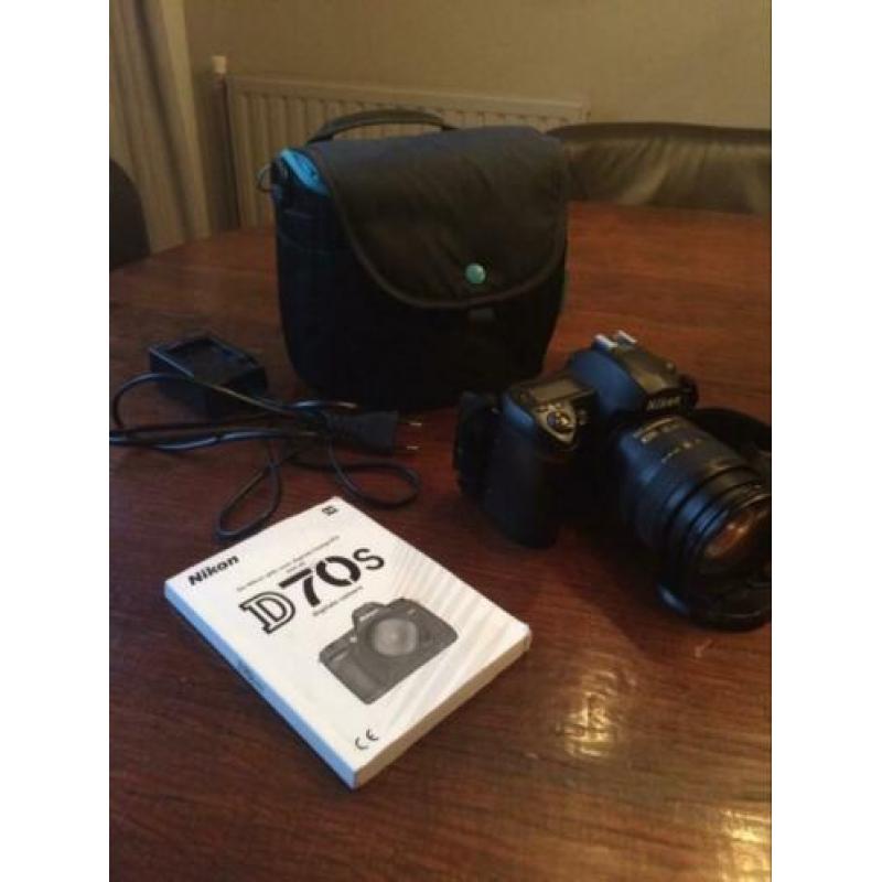 Nikon D70s complete set