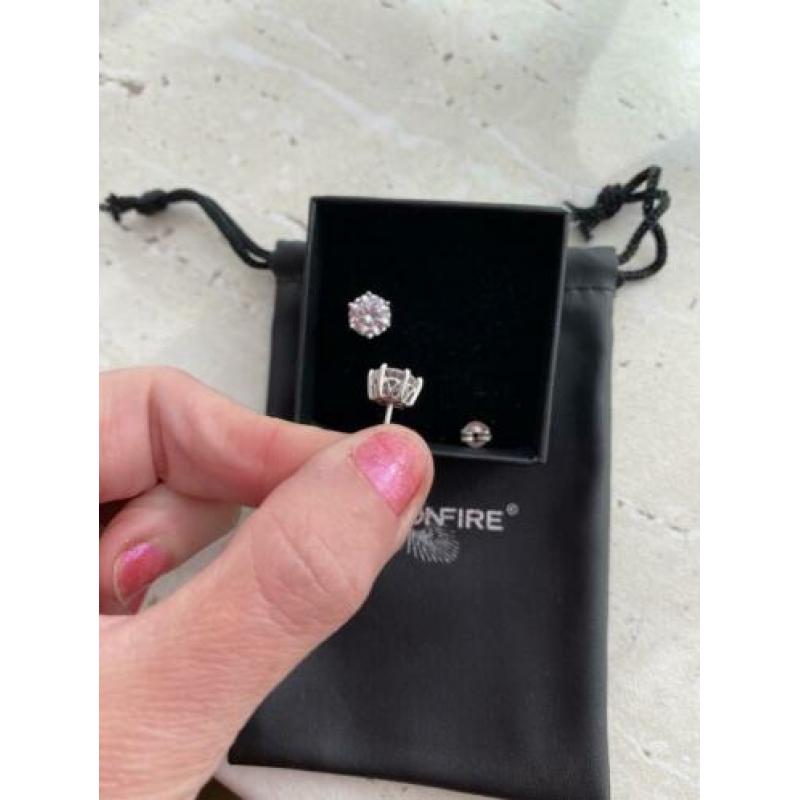 Diamonfire oorknopjes 0,2 crt