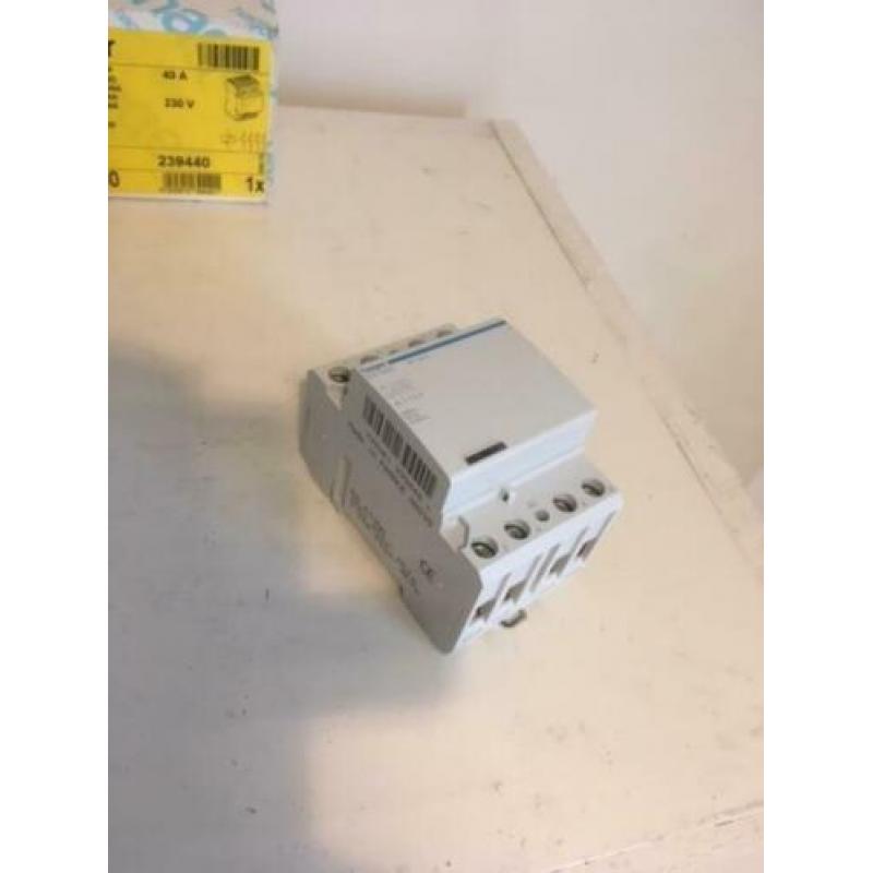 304. Magneetschakelaar Hager ES440 40A