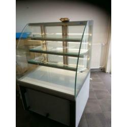 Grote glasvitrine uit een Starbucks winkel met led verlicht