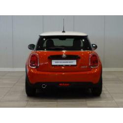 MINI Hatchback Cooper Chili Automaat 3 deurs / Comfort Acces
