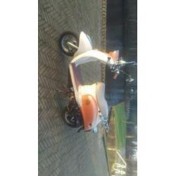 Blauw kenteken scooter