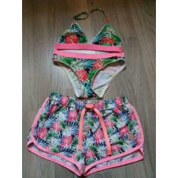 Nieuw staat set bikini short Retour mt 9 10 134 140. Fantas
