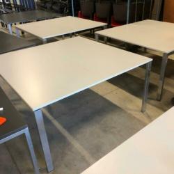 partij 8x kantine tafels / werktafels 151x151 en 151x75,5 cm