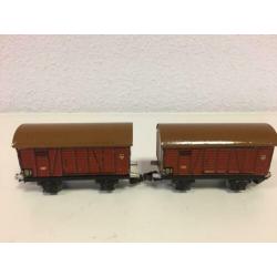 2 Märklin 381 goederenwagons jaren 30