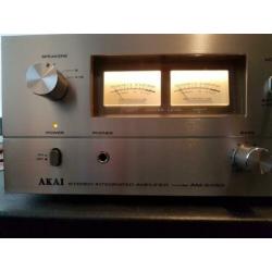 Akai 2450 Versterker