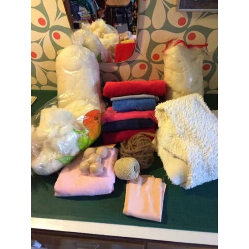 Antroposofische poppen zonnekind poppen materialen stoffen