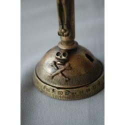 WW 2 Duits soldaten kruis " Totenkopf " Trench art
