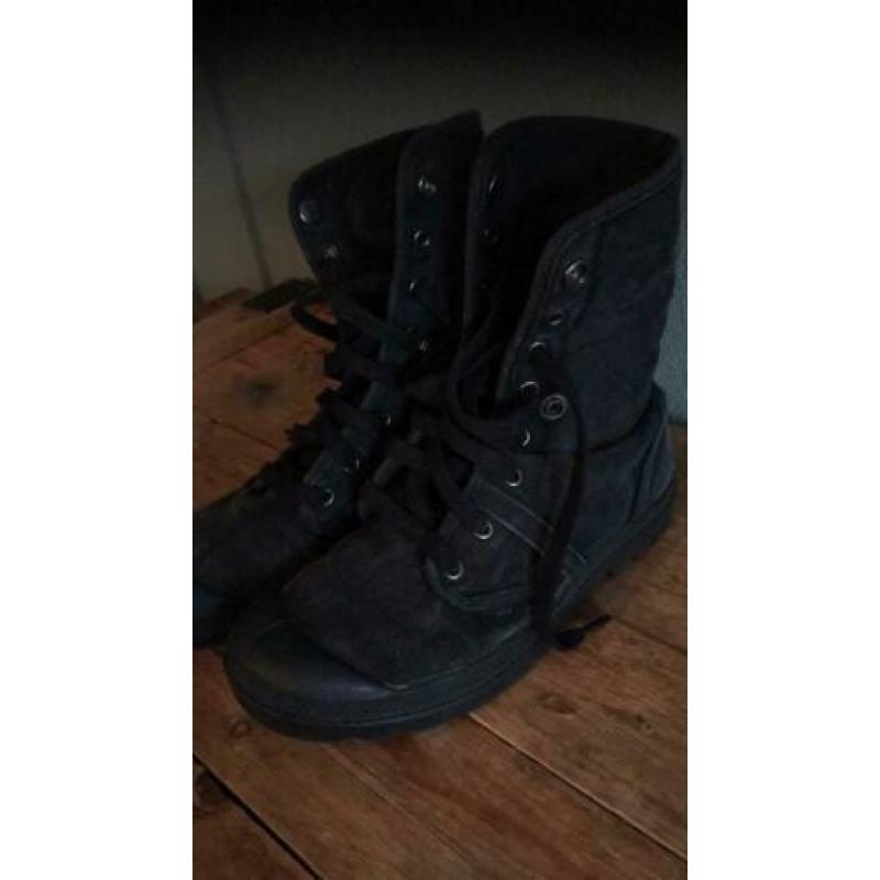 Palladium pallabrouse baggy maat 40