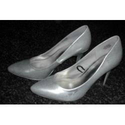 Zilverkleurige Dames Pumps Hoge Hak maat 39 (bij trouwjurk )