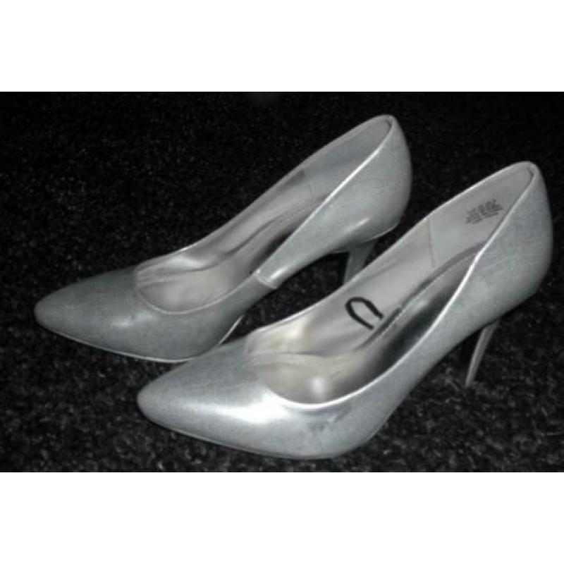 Zilverkleurige Dames Pumps Hoge Hak maat 39 (bij trouwjurk )