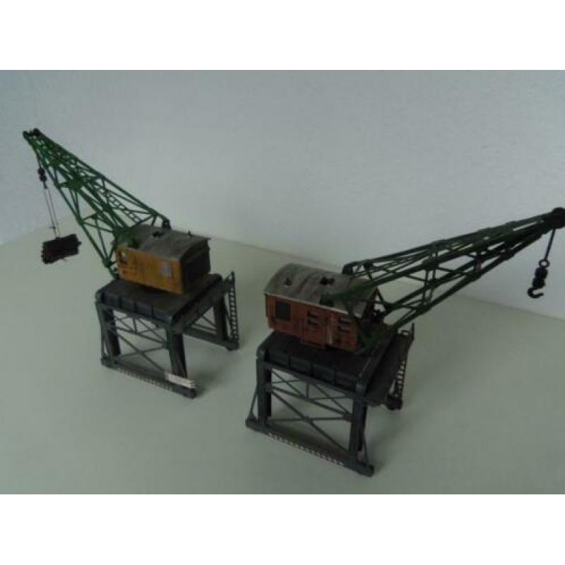 Portaalkraan Faller H0 131370 twee stuks.