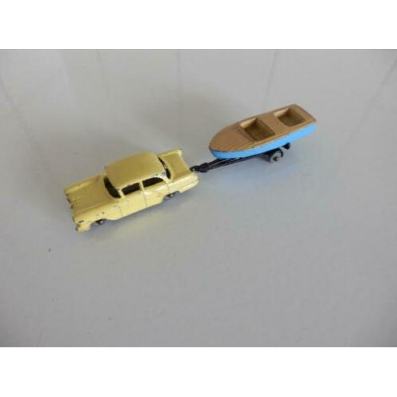 Matchbox - Vauxhall Victor + oplegger met bootje