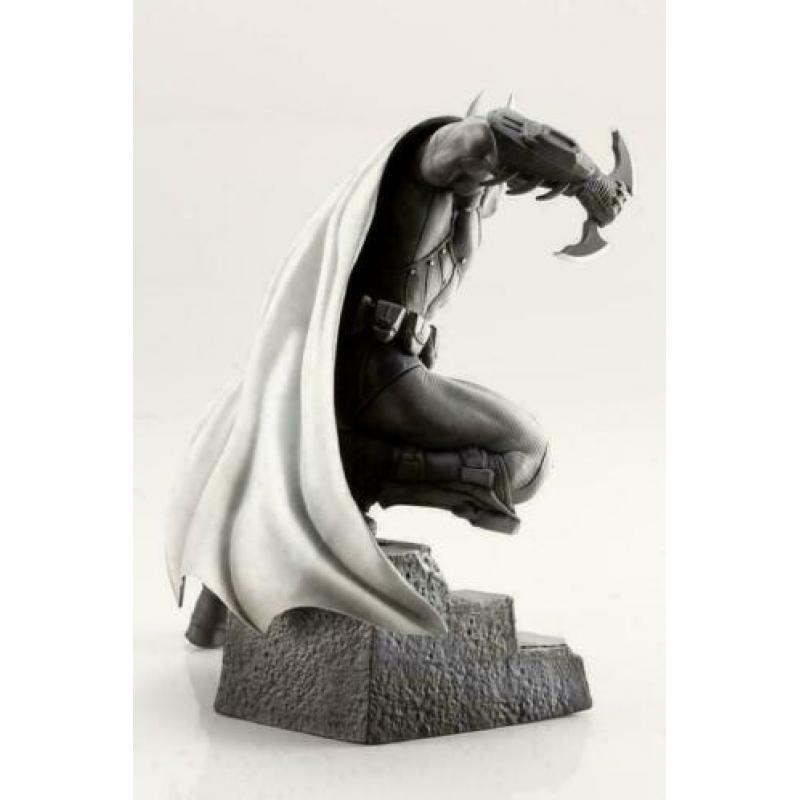DC Comics ARTFX+ PVC Statue 1/10 Batman Arkham Series 10th A