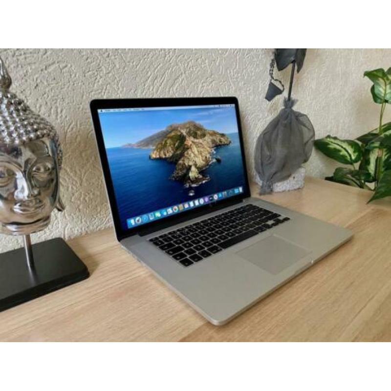 Macbook Pro 15" Retina 2016 2.5 I7 16GB+512GB ForceTouch