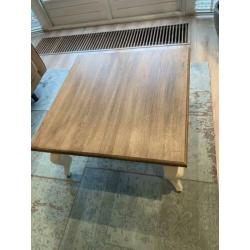 Eikenhouten salon tafel