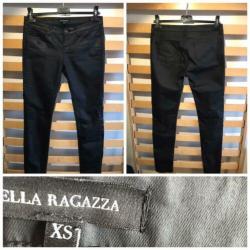 Stoere zwart gecoate broek van Bella Ragazza xs
