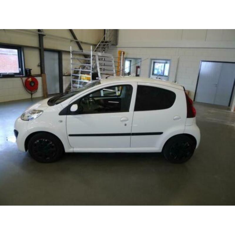 Peugeot 107 1.0 12V 68PK 5D XS