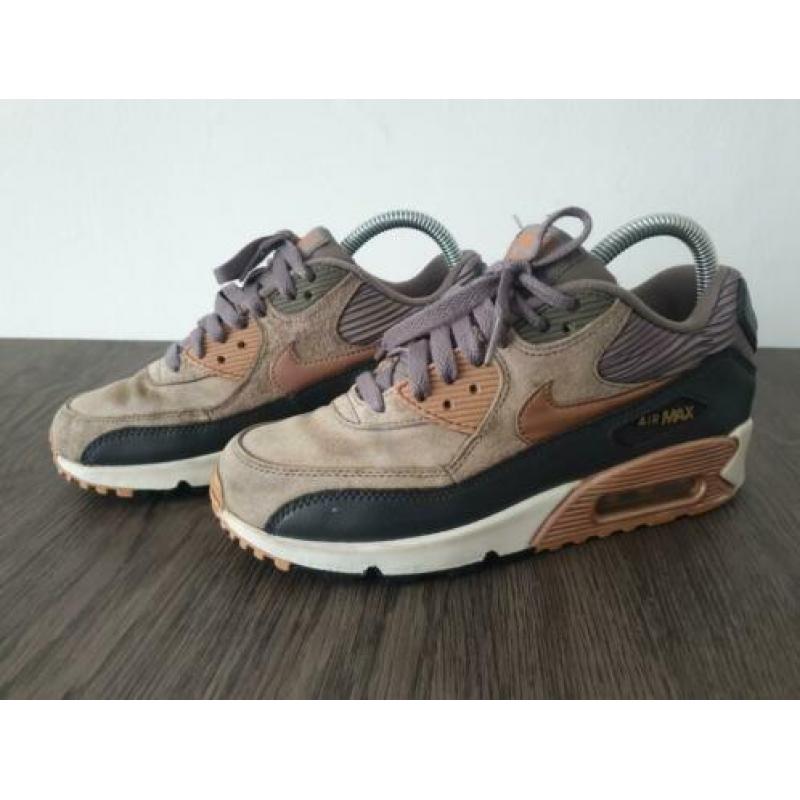 Nike Air Max 90 LTR 38 brown