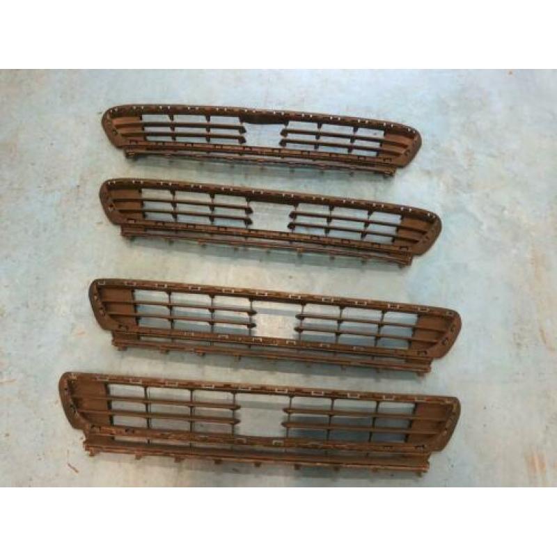 Golf 7 Bumper Rooster Grille Acc 5G0853677B