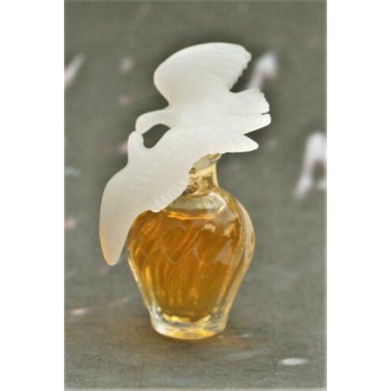 Nina Ricci met twee vogeltjes 3 ml edt.