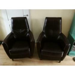 2 mooie leren bruine stoeltjes