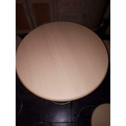 8 barkrukken met statafel / hangtafel in 1 koop weg
