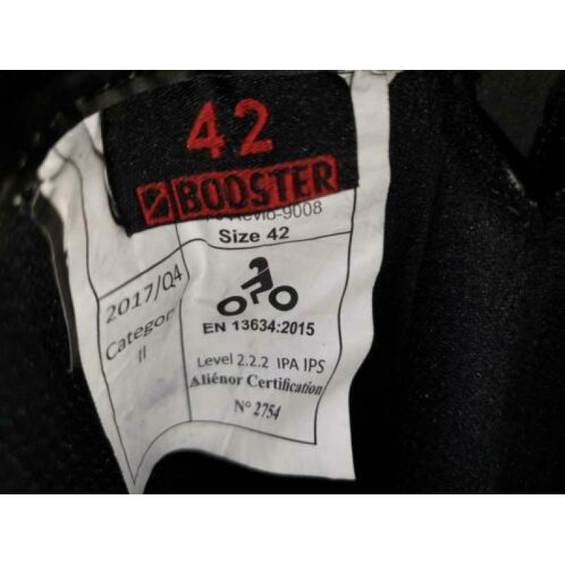 NIEUWE Booster Reivo mt 42 van € 109,95 voor € 79,95