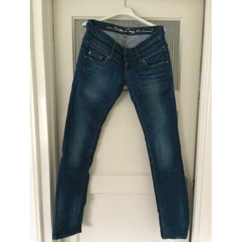 Jeans van Circle of Trust, maat 27