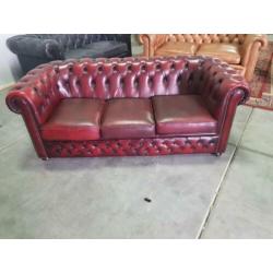 Vintage Chesterfield bank + GRATIS BEZORGING