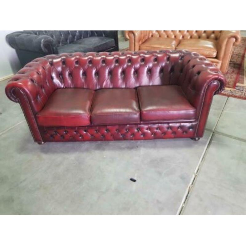 Vintage Chesterfield bank + GRATIS BEZORGING