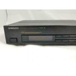 Pioneer F-447L fm/am digital synthesizer tuner